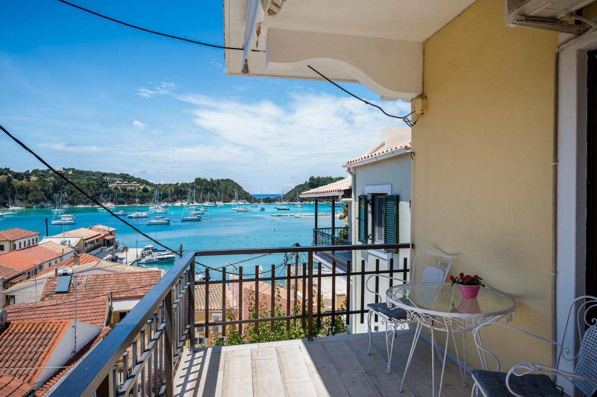 Agaloula Centrally Located Apartments, Lakka מראה חיצוני תמונה