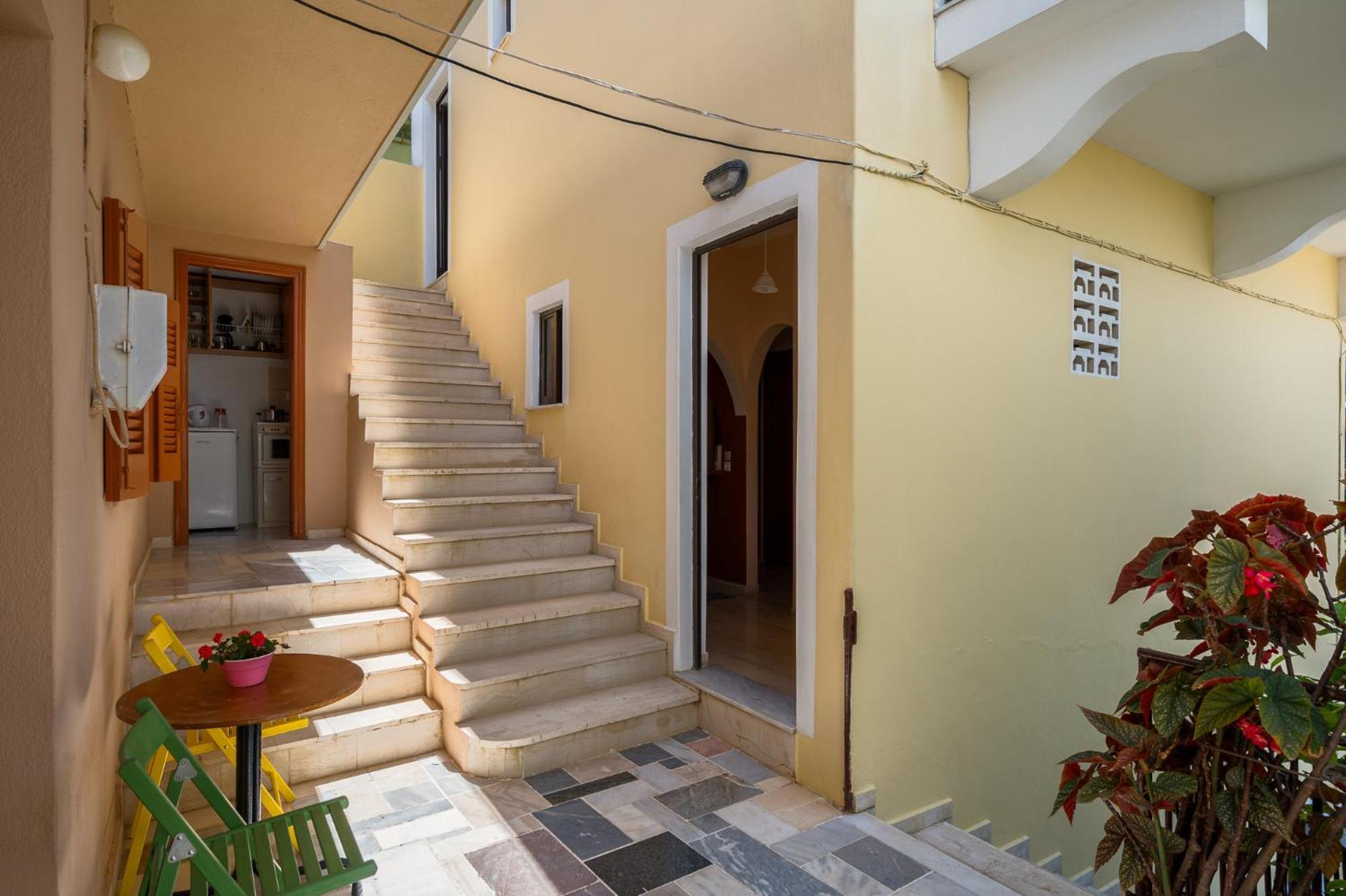 Agaloula Centrally Located Apartments, Lakka מראה חיצוני תמונה